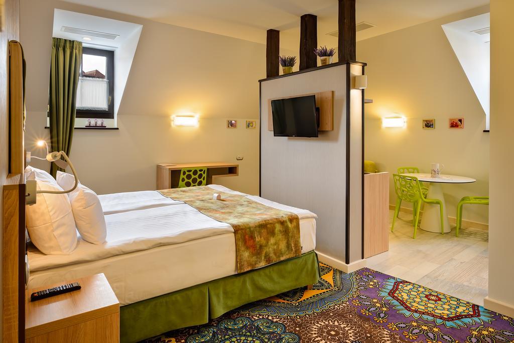 Aparthotel Blumenhaus Sibiu Extérieur photo