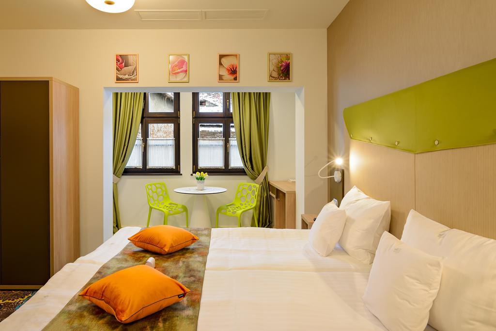 Aparthotel Blumenhaus Sibiu Extérieur photo