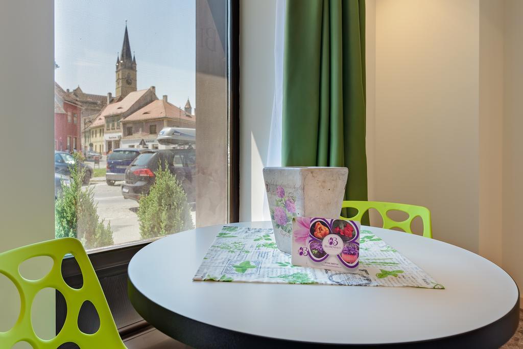 Aparthotel Blumenhaus Sibiu Extérieur photo