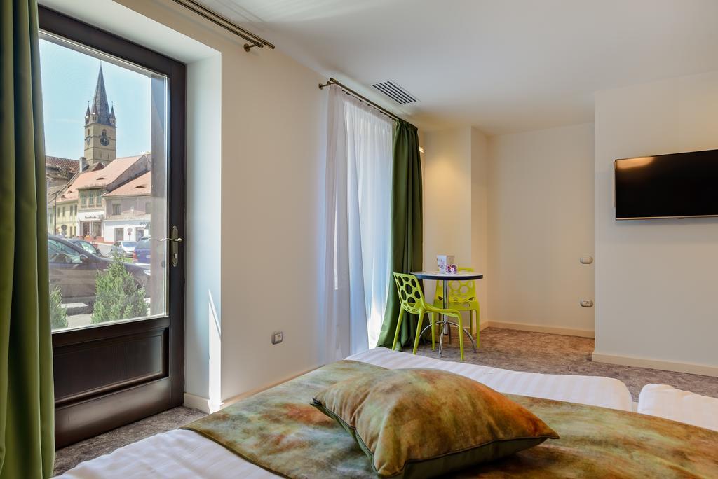 Aparthotel Blumenhaus Sibiu Extérieur photo