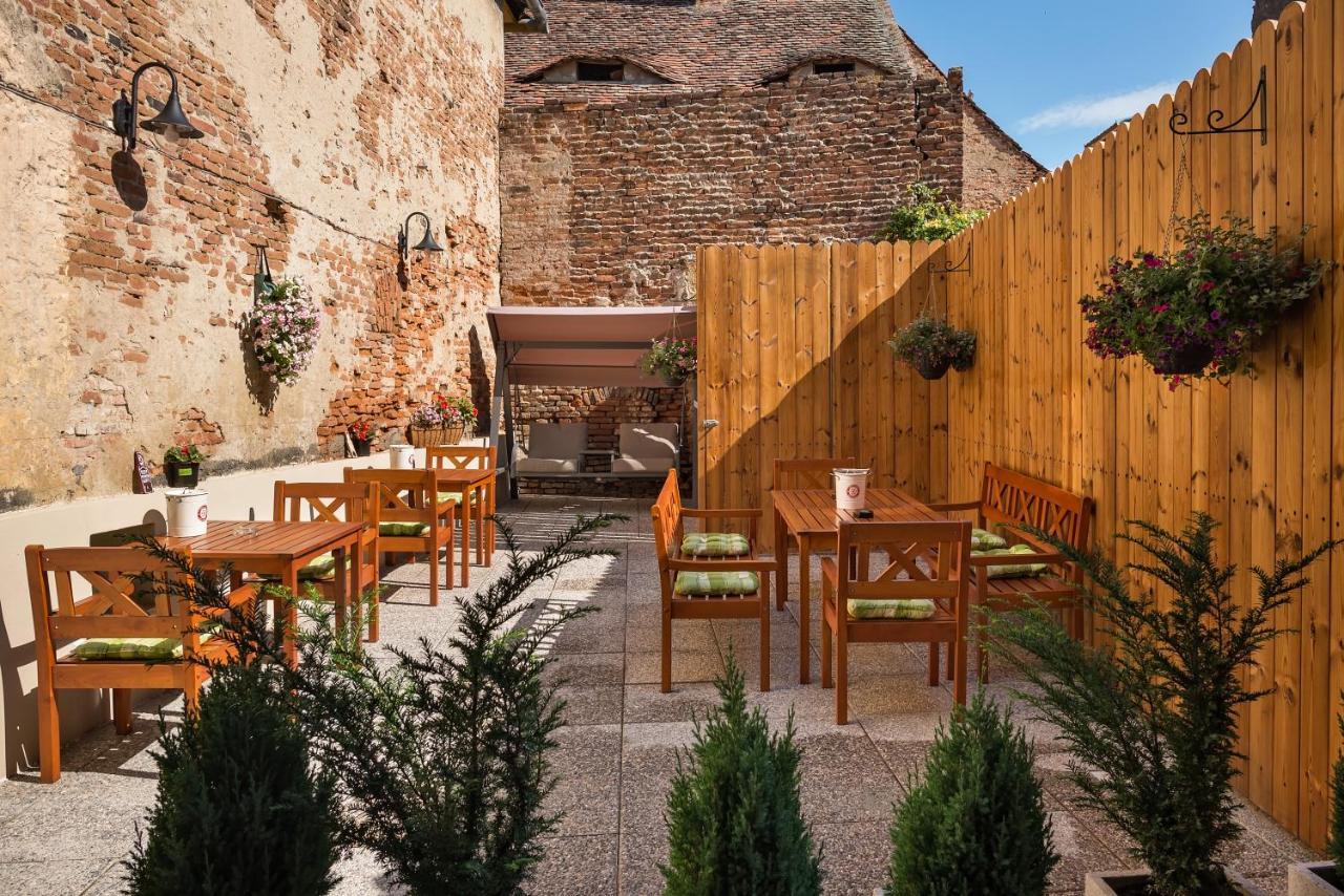 Aparthotel Blumenhaus Sibiu Extérieur photo
