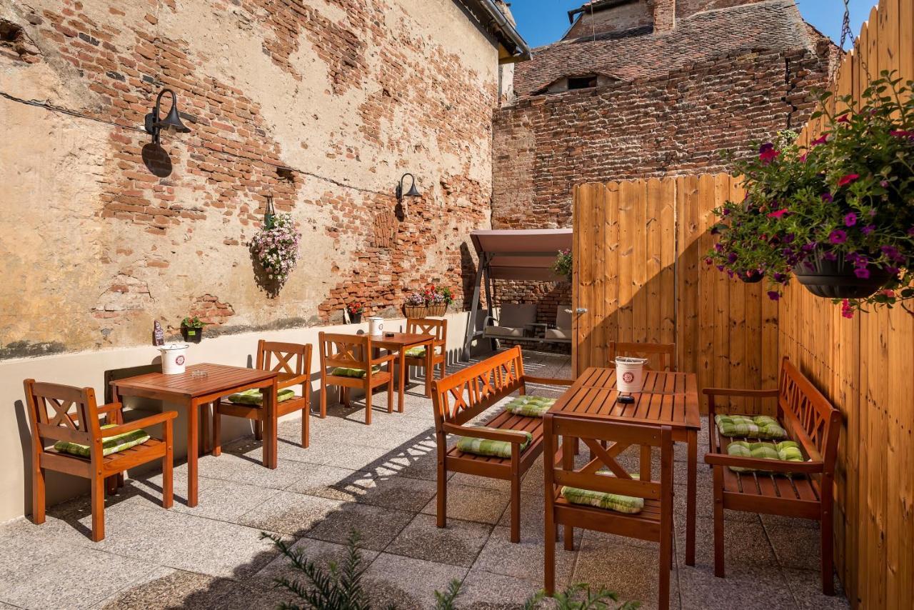 Aparthotel Blumenhaus Sibiu Extérieur photo